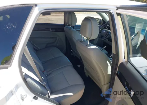 2011 Kia Sorento из США, поврежденный, VIN 5XYKT3A14BG018636